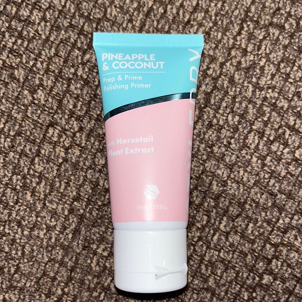 Pineapple and coconut hair mask